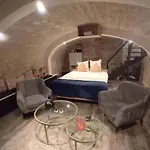 Lovely Ground-Floor Apartment