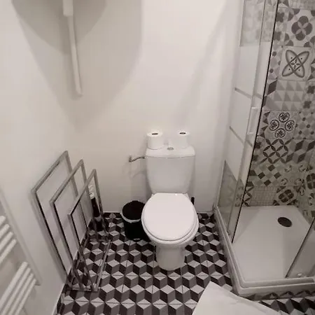 Lovely Ground-floor Apartment Paris